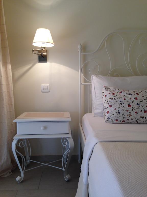 Guest House Sea Breeze Свети Стефан Стая снимка