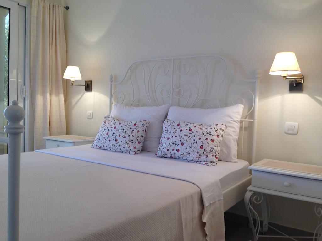 Guest House Sea Breeze Свети Стефан Стая снимка