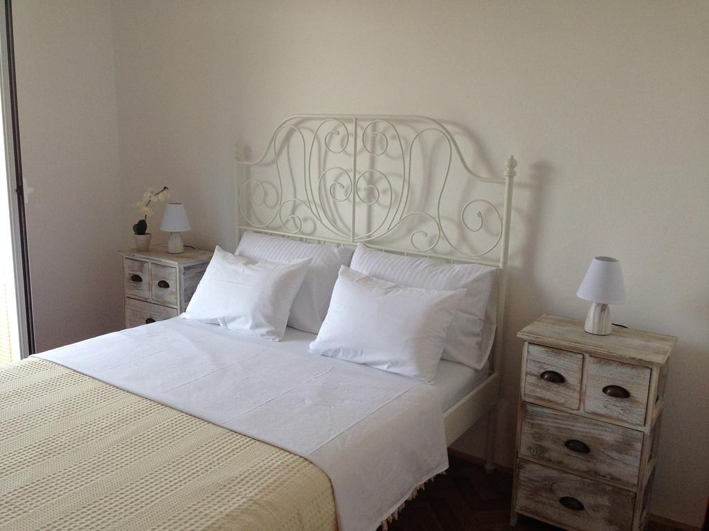 Guest House Sea Breeze Свети Стефан Екстериор снимка
